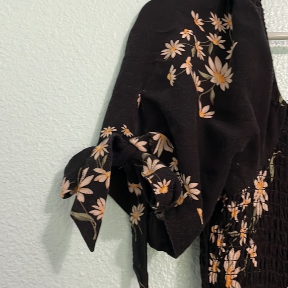 Floral Tie-Sleeve Smocked Mini Dress🌼 - Picture 3 of 4